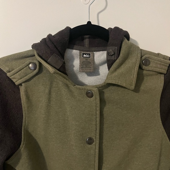 REI Jacket Hooded Black Green Outdoor Hiking Women Size XS - Picture 10 of 13